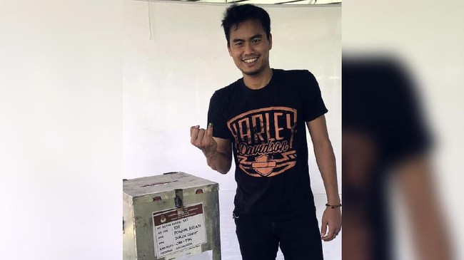 Tontowi Ahmad menggunakan hak pilihnya di Pilkada DKI Jakarta. Namun hal itu tak lantas membuatnya melupakan rutinitasnya untuk latihan.