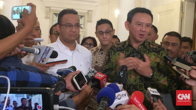 Ahok, sapaan Basuki, meminta Anies menyampaikan pada barisan partai pendukungnya agar penyusunan APBD-P ini tak menemui jalan buntu.