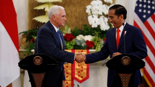 Lawatan Wapres Mike Pence ke Jakarta dianggap sebagai simbol harapan AS terkait peran RI yang lebih besar lagi dalam sengketa Laut China Selatan.