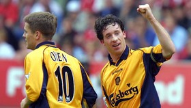 Tantangan Foto Ala Neville hingga Michael Owen