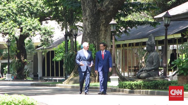 Wapres AS Mike Pence membawa pesan Presidennya, Donald Trump, untuk mempererat hubungan kultural dengan Indonesia dan akan mengunjungi Masjid Istiqlal.