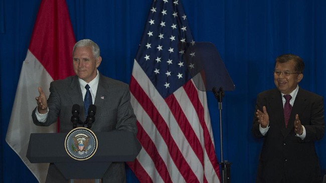 Menurut Wapres AS Mike Pence, banyak hal yang bisa dipelajari dari sosok wanita yang berasal dari Jepara, Jawa Tengah tersebut.