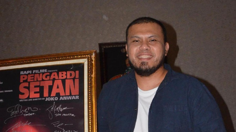 Sutradara Joko Anwar juga turut geram adanya penamparan dan aksi jambak perempuan tua ke perempuan muda di KRL arah Bogor yang viral akhir pekan kemarin.