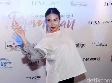 Ini 'Ritual' Ayu Dewi untuk sang Bunda di Hari Ibu