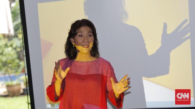 Menteri Kelautan dan Perikanan (KKP) Susi Pudjiastuti meminta masyarakat untuk mengganti menu santapan Lebaran dengan ikan terkait alasan kesehatan.
