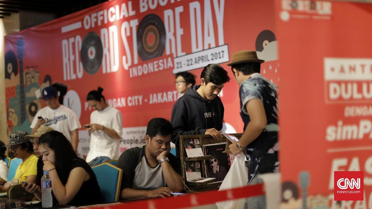 Perburuan Nostalgia Musik di Record Store Day