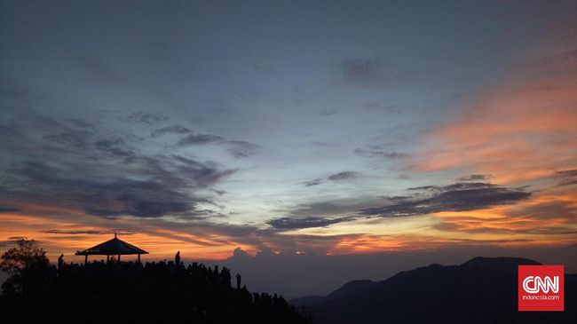 Cukur rambut anak gimbal Dieng menjadi agenda utama. Tapi, jangan lupa ada juga Festival Jazz Atas Awan yang tak boleh dilewatkan.