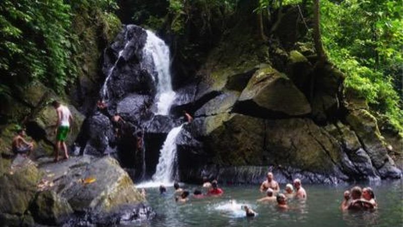 Sejak 19 April hingga 23 April 2017, Pulau Weh menggelar enevt Sabang Marine Festival (SMF) III 2017.