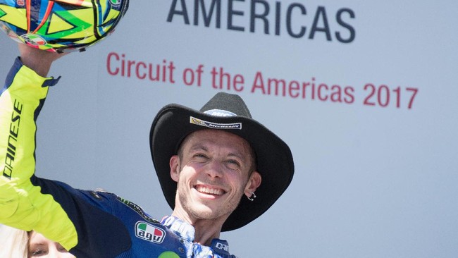 Jorge Lorenzo selalu dibandingkan dengan Valentino Rossi, baik ketika masih di Yamaha maupun ketika dirinya sudah hijrah ke Ducati.