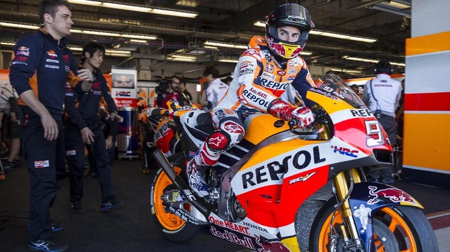 Pebalap Repsol honda, Marc Marquez, yakin duel sengit antara dirinya dengan Maverick Vinales di MotoGP musim ini cepat atau lambat pasti bakal terjadi.