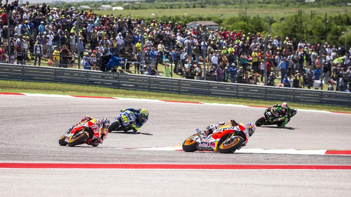 FOTO: Aksi Valentino Rossi di Marquez Land