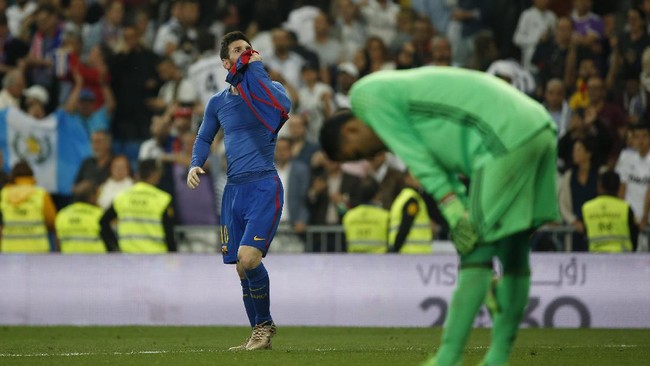 Lionel Messi mampu membungkam Real Madrid di kandang sendiri, Stadion Santiago Bernabeu dengan dua golnya. Barca menang 3-2 pada duel El Clasico.