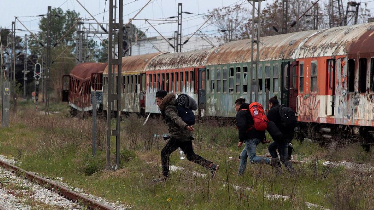 Mereka yang Mengadu Nasib di Antara Gerbong Kereta