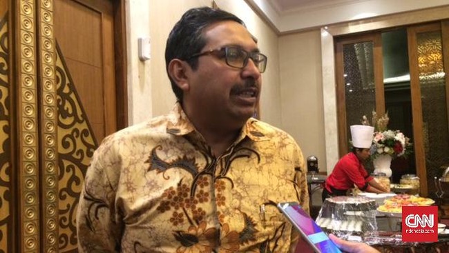 Kominfo menjelaskan cara kerja regulasi IMEI untuk turis asing dan ekspatriat.