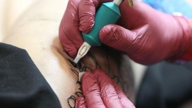 Desain Tato Jelek Karya Wanita Brazil Kini Digandrungi