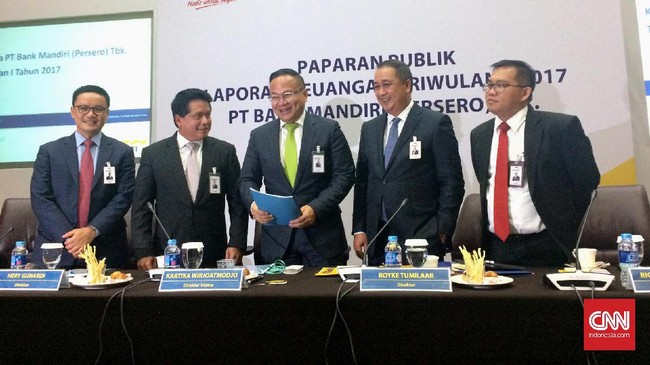 Pertumbuhan laba ini ditopang oleh pendapatan bunga bersih dan peningkatan pendapatan berbasis komisi masing-masing 3 persen dan 25 persen.