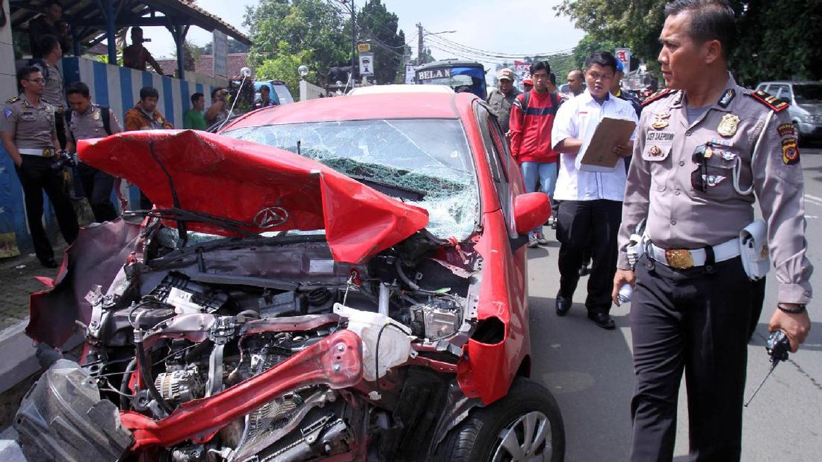 Buat Barikade, Kapolsek di Lampung Ditabrak Mobil Pengedar Narkoba