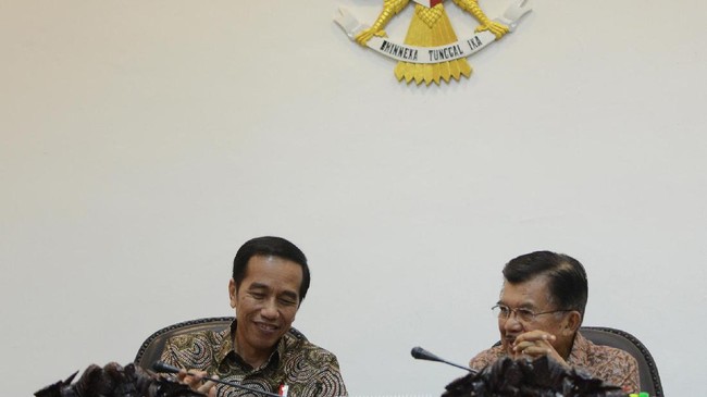 Wakil Presiden Jusuf Kalla mengamati kehebohan yang terjadi seputar Ransomware jenis WannaCry. Dia pun sempat diajarkan oleh Rudiantara pencegahannya.