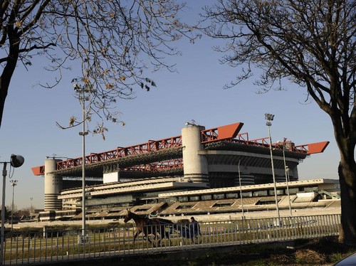 Picture of The Stadio Giuseppe Meazza, more commonly called the Stadio San Siro, the football stadium of Milan on February 8, 2008. Italian city Milan and Aegean city Izmir will seek to host the 2015 International Expo. AFP PHOTO / DAMIEN MEYER / AFP