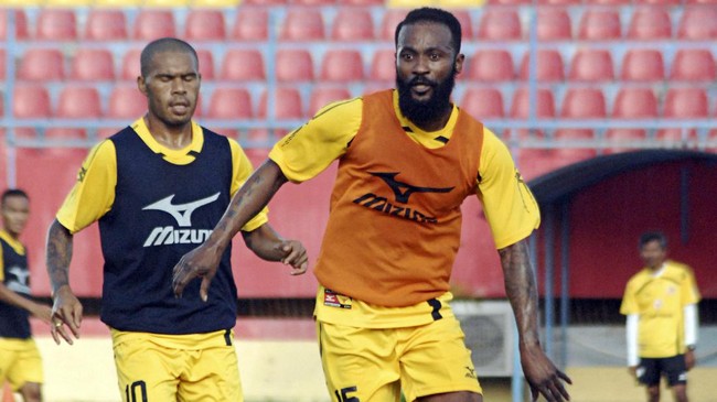 Pelatih Persiba menilai Didier Zokora sebagai kunci permainan Semen Padang sehingga harus diwaspadai keberadaannya di lini tengah.