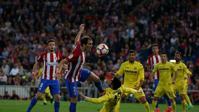Tuan rumah Atletico Madrid harus menanggung malu kalah 0-1 dari Villarreal di Stadion Vicente Calderon. Atletico pun gagal memangkas jarak dengan Madrid.