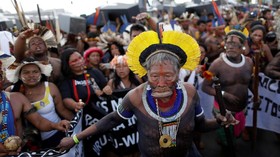 Perjuangan Suku Indian Pertahankan Tanah Leluhur di Brasil