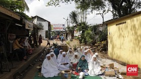 Tolak Digusur, Warga Ancam Blokade Rel Stasiun Manggarai