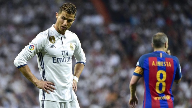 Cristiano Ronaldo merasa rindu bermain di Liga Primer Inggris karena di sana tidak ada masalah tentang tudingan penggelapan pajak seperti di Spanyol.