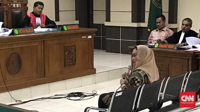 Bupati Klaten nonaktif Sri Hartini menyebut selama ini praktek suap pada proses pengisian jabatan di Klaten telah menjadi suatu hal yang wajar.