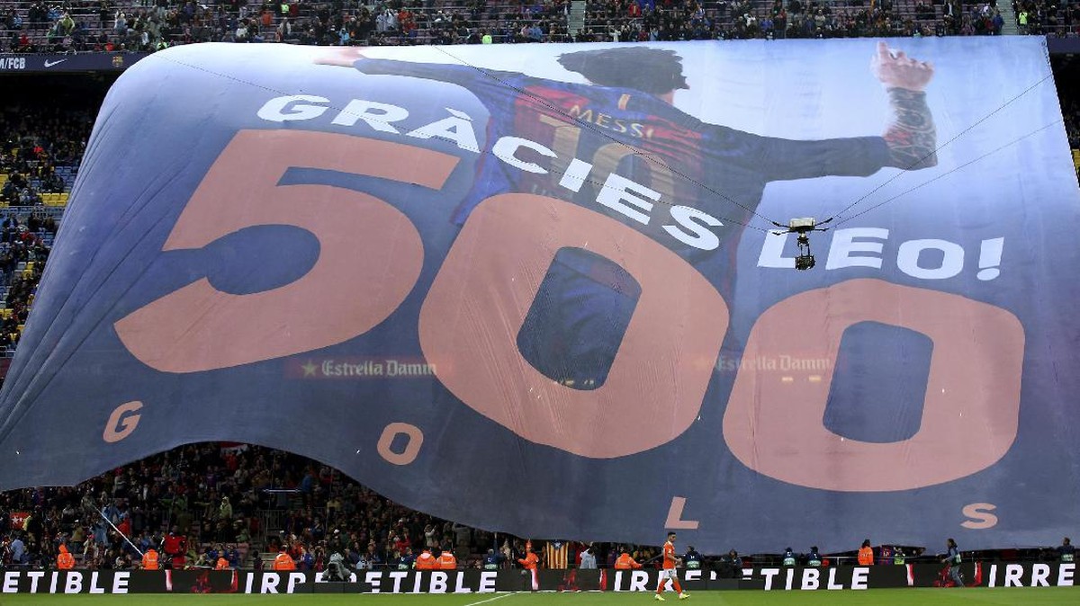 FOTO: Perayaan Messi Berhadiah Gol Perdana Mascherano