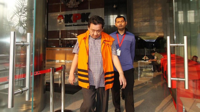 Majelis Hakim Pengadilan Tipikor menyatakan Komisaris PT Cahaya Mas Perkasa So Kok Seng alias Aseng terbukti korupsi proyek jalan di Maluku dan Maluku Utara.