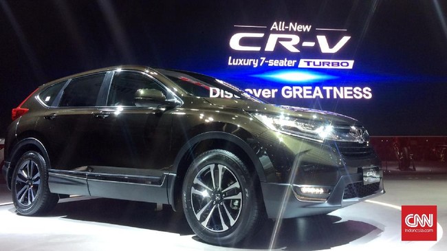 Honda tampaknya menangkap keinginan pasar Indonesia dengan menghadirkan mobil berdaya tampung besar lewat model legendaris terbaru mereka CR-V tujuh kursi.