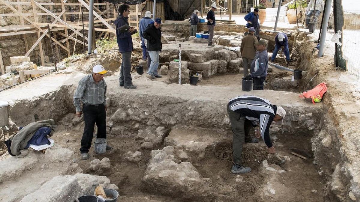 Bersatunya Katolik, Islam dan Yahudi di Puing Caesarea