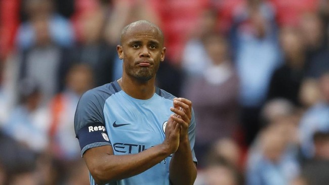 Bek tengah Manchester City Vincent Kompany merasa tidak seperti menghadapi laga besar menghadapi rival sekota timnya, Manchester United.
