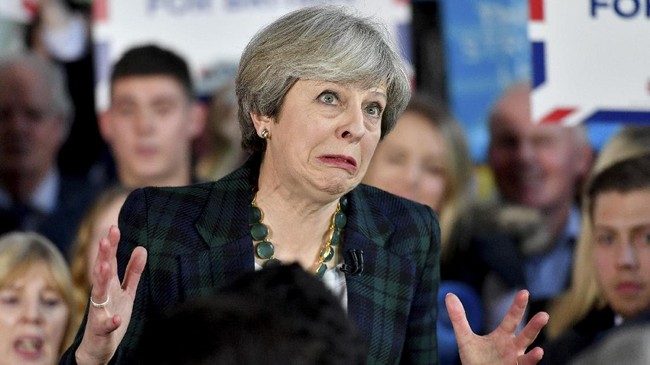 Perdana Menteri Inggris Theresa May punya catatan dalam bidang keamanan yang menjadi sorotan jelang pemilihan umum parlementer esok lusa.