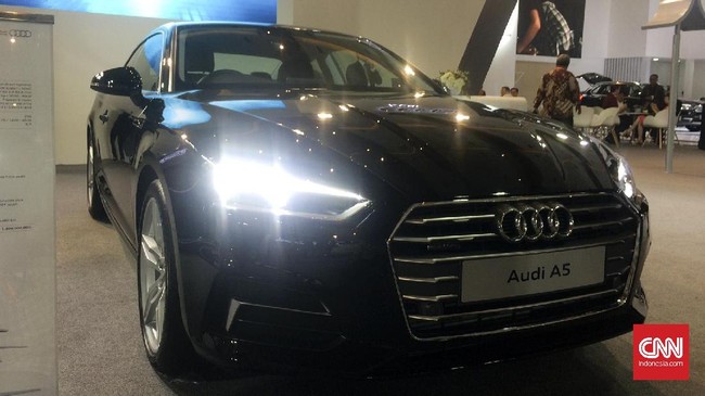 Dengan panjang lebih dari 4,5 meter dan tinggi hanya 1,37 meter, All New Audi A5 Coupe tampil sangat gahar di IIMS dan menunjukan aura otomotif ala Jerman.