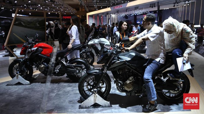 Sejumlah produsen motor menawarkan program menarik di pameran otomotif GIIAS 2018.