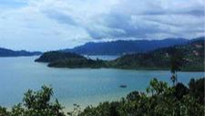 Kawasan Mandeh, Sumbar yang oleh Menpar Arief Yahya diperkenalkan sebagai Raja Ampat-nya Sumatera itu bakal punya acara besar.