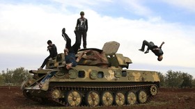 FOTO: Geliat Parkour di Tengah Perang Suriah