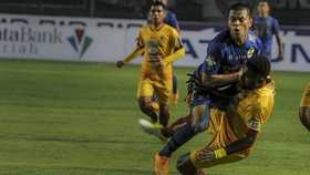 Djanur Ungkap Alasan Tak Memainkan Tantan di Persib
