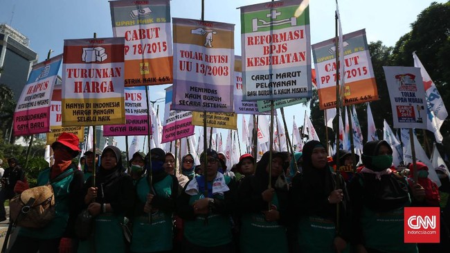 Serikat buruh di Jabar berharap penetapan upah baru yang terkatung-katung sejak tiga tahun lalu bisa terlaksana sebelum Ramadan dan Idul Fitri.