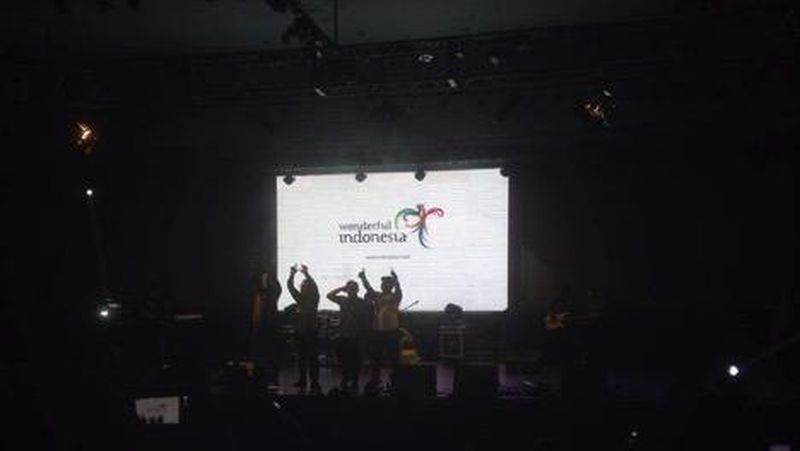 Penyelenggaraan Wonderful Indonesia Music Festival Crossborder Batam