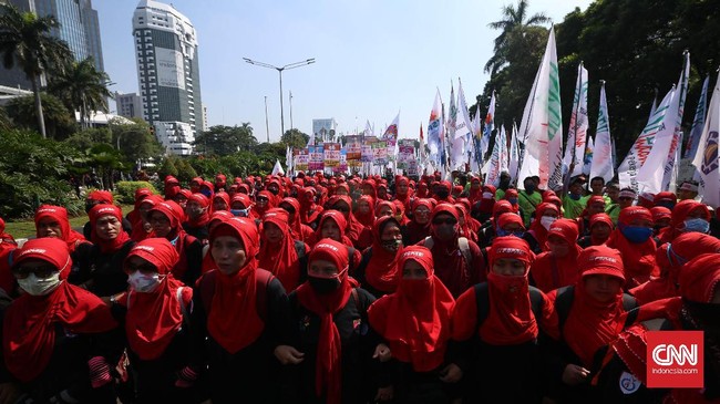 Sebanyak 1.500 buruh asal Karawang akan aksi memperingati May Day di Jakarta. Kapolres Karawang AKBP Hendy F. Kurniawan menyebutnya sebagai liburan, bukan aksi.