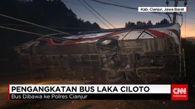 Polisi Evakuasi Bus Laka Ciloto Melibatkan Empat Mobil Derek