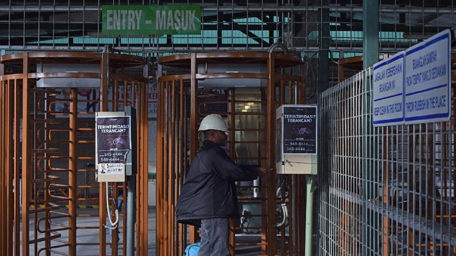 Freeport Indonesia tengah menanti persetujuan dari Kementerian Kesehatan untuk melakukan vaksinasi mandiri kepada seluruh karyawannya.