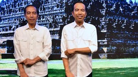 'Jokowi' Ganti Baju di Madame Tussauds Hong Kong