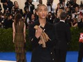 Jaden Smith Gandeng Potongan Rambut Gimbal di Met Gala