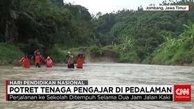 Potret Guru Pedalaman