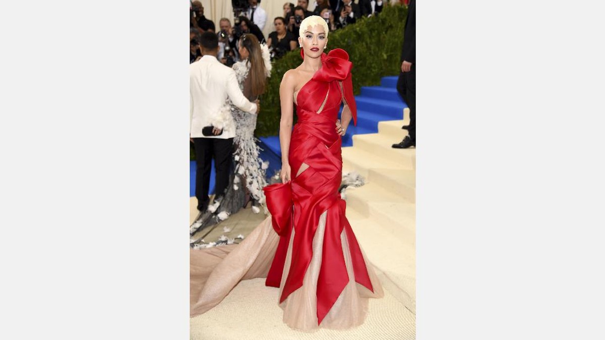 Dominasi Warna Merah di Perayaan Met Gala 2017