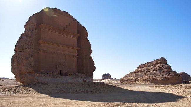 Setelah rencana penerbitan visa turis, saat ini Arab Saudi mulai berbenah untuk memugar kawasan objek wisata bersejarahnya demi menyambut turis.